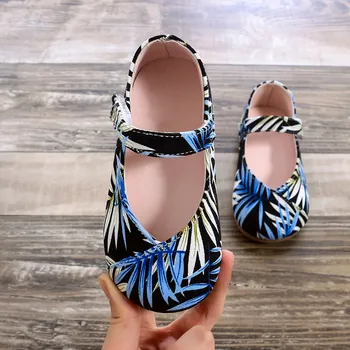 Spring Summer Cute Beach Shoes Baby Girls Plant Print Soft Bottom Flat-heeled Party Shoes Girls Casual Fashion Children's Shoes
Spring Summer Cute Beach Shoes Baby Girls Plant Print Soft Bottom Flat-heeled Party Shoes Girls Casual Fashion Children's Shoes