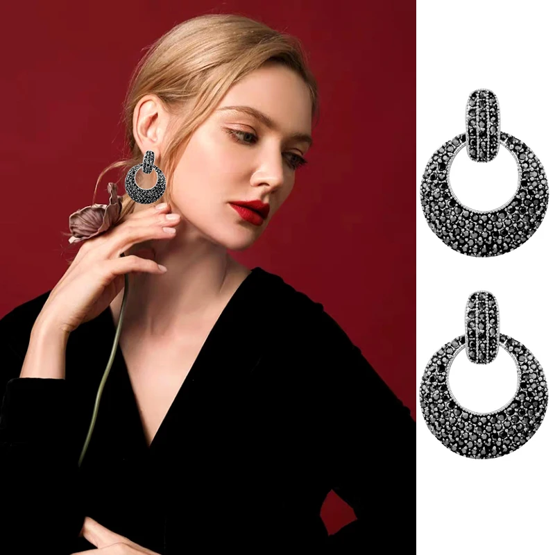 SINLEERY Vintage Full Black Cubic Zirconia Hollow Round Big Drop Earrings For Women Antique Silver Color Jewelry ES117 SSD
SINLEERY Vintage Full Black Cubic Zirconia Hollow Round Big Drop Earrings For Women Antique Silver Color Jewelry ES117 SSD