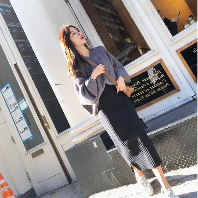 2019 Autumn Winter Two Piece Set Women V Neck Knitted Pullover Sweater+Bodycon Split Pencil Tricot Long Skirt Knitwear Suit K255
2019 Autumn Winter Two Piece Set Women V Neck Knitted Pullover Sweater+Bodycon Split Pencil Tricot Long Skirt Knitwear Suit K255