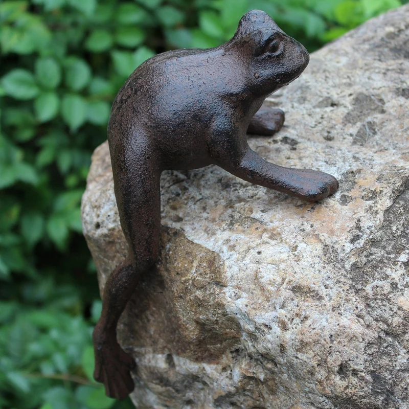 Vintage Home Garden Decor Cast Iron Frog Figure Statue 
Vintage Home Garden Decor Cast Iron Frog Figure Statue