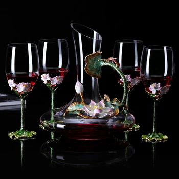 Europe enamel red wine glass cup Retro Lotus goblet Lead-free crystal cups champagne glasses cups Wedding glasses home drinkware
Europe enamel red wine glass cup Retro Lotus goblet Lead-free crystal cups champagne glasses cups Wedding glasses home drinkware