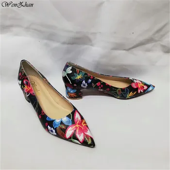 Soft Shoes Pretty Black Flower Leather Autumn Square Heels Brand Pointed Toe Single Pumps Large size 35-44 WENZHAN A94-14
Soft Shoes Pretty Black Flower Leather Autumn Square Heels Brand Pointed Toe Single Pumps Large size 35-44 WENZHAN A94-14
