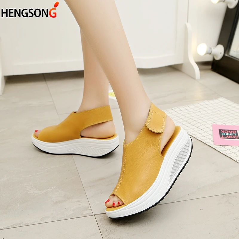5 Styles Summer Women Sandals Platform Wedges Sandals Leather Swing Peep Toe Casual Shoes Women Walk Shoes Flats Size 35-43
5 Styles Summer Women Sandals Platform Wedges Sandals Leather Swing Peep Toe Casual Shoes Women Walk Shoes Flats Size 35-43