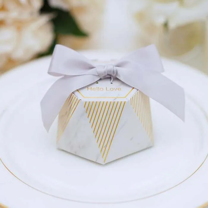 100pcs/50pcs Pink Diamond Candy Box Wedding Sweet Gift Box Baby Shower Birthday Party Favor Box With Ribbon
100pcs/50pcs Pink Diamond Candy Box Wedding Sweet Gift Box Baby Shower Birthday Party Favor Box With Ribbon