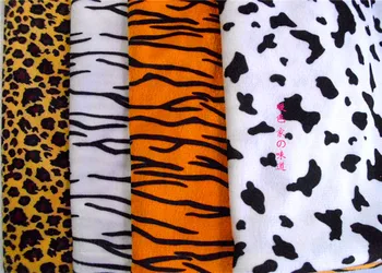 1 meter printing pattern Animal fabric short hair velboa for DIY sewing Stuffed toys material Warp knitting velvet
1 meter printing pattern Animal fabric short hair velboa for DIY sewing Stuffed toys material Warp knitting velvet