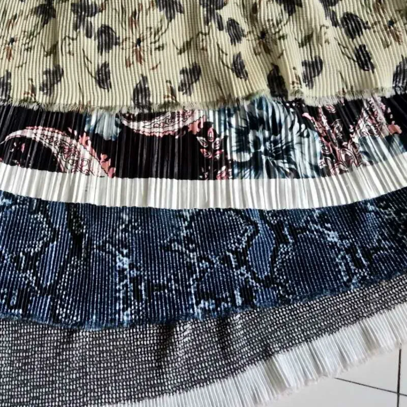 1psc new single cloth multicolor pattern Pleated crushed pleat skirt printed fabric(pleated 0.5m)
1psc new single cloth multicolor pattern Pleated crushed pleat skirt printed fabric(pleated 0.5m)