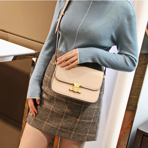 Advanced genuine leather shoulder bag cow leather box bags real leather lock crossbody bags
Advanced genuine leather shoulder bag cow leather box bags real leather lock crossbody bags