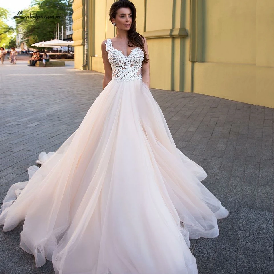 Lakshmigown Sexy A Line Wedding Dress 2019 New Designer Princess Tulle Long Bridal Dresses White Lace Applique Free Shipping
Lakshmigown Sexy A Line Wedding Dress 2019 New Designer Princess Tulle Long Bridal Dresses White Lace Applique Free Shipping
