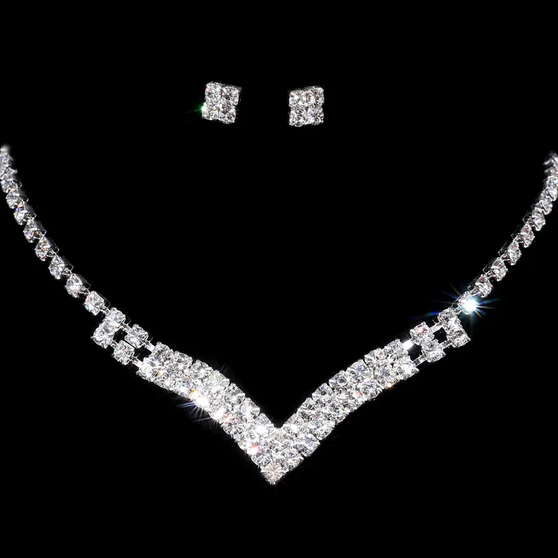 Beautiful Crystal Silver Wedding jewelry set for bride accessory v-neck v Necklace square stud Earrings Jewelry set For Women
Beautiful Crystal Silver Wedding jewelry set for bride accessory v-neck v Necklace square stud Earrings Jewelry set For Women