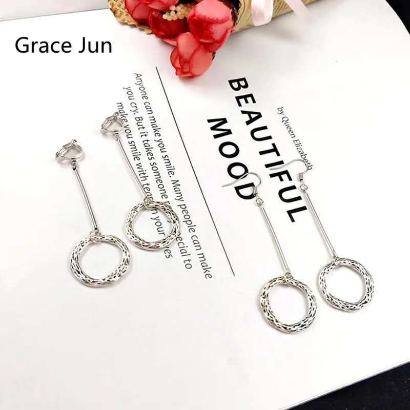 Vintage Silver Hollow-out Circle Clip on Earrings and Pierced Earring for Women Fashion Korea Style Charm Earrings Wholesale New
Vintage Silver Hollow-out Circle Clip on Earrings and Pierced Earring for Women Fashion Korea Style Charm Earrings Wholesale New