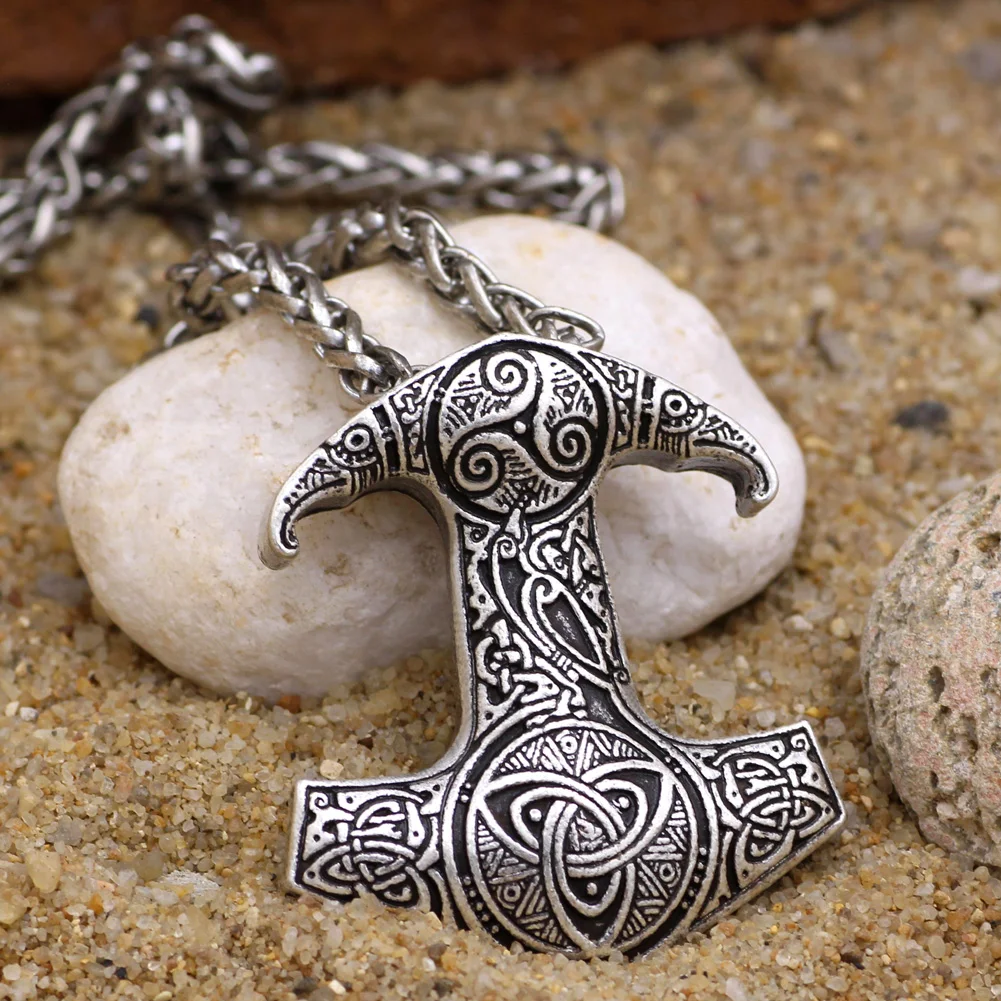 Men Viking Talisman Thor Hammer Amulet Hammer Odin Raven Symbol Knot Necklace Metal Chain Double Side
Men Viking Talisman Thor Hammer Amulet Hammer Odin Raven Symbol Knot Necklace Metal Chain Double Side