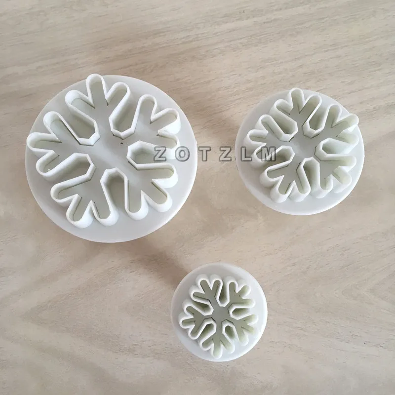 3 pcs/Lot Christmas Snowflake Shape Plastic Cookie Cutters Biscuit Fondant Cake Mold Pastry Plunger Tools New Year Tools SLP009
3 pcs/Lot Christmas Snowflake Shape Plastic Cookie Cutters Biscuit Fondant Cake Mold Pastry Plunger Tools New Year Tools SLP009