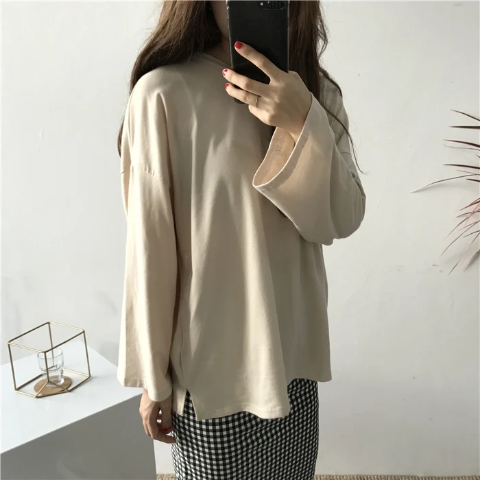 Solid color long-sleeved T-shirt 2019 Spring and Autumn new Korean version of the wild loose take-away jacket underwear tide
Solid color long-sleeved T-shirt 2019 Spring and Autumn new Korean version of the wild loose take-away jacket underwear tide