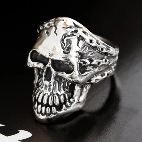 Lock stop skull 925 Sterling Silver Skull Ring dark silver ring of European and American pop punk man
Lock stop skull 925 Sterling Silver Skull Ring dark silver ring of European and American pop punk man
