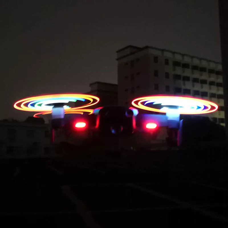 (4)