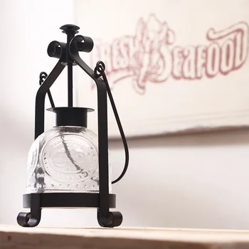European-style Dining Table Candle Holder Retro Iron Lamp Wedding Decor Portable Horse Lamp Mediterranean Home Decoration
European-style Dining Table Candle Holder Retro Iron Lamp Wedding Decor Portable Horse Lamp Mediterranean Home Decoration