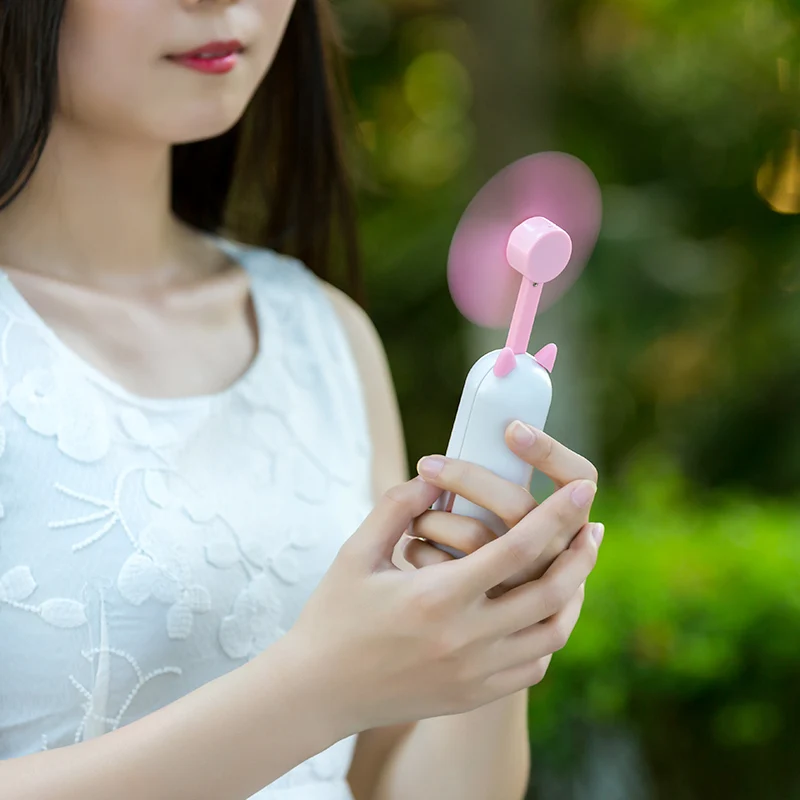 2019 New Portable Foldable Handheld Mini USB Fan desk air conditioner humidification cooling Rechargeable Flexible Fan
2019 New Portable Foldable Handheld Mini USB Fan desk air conditioner humidification cooling Rechargeable Flexible Fan