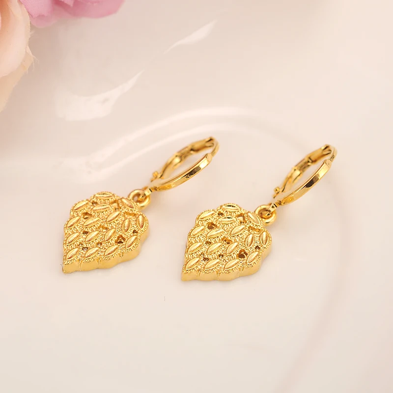 Bangrui Statement Gold Leaves Drop Earrings dubai india goldPendientes Mujer Jewelry Long Dangle Earrings For Women girls gift
Bangrui Statement Gold Leaves Drop Earrings dubai india goldPendientes Mujer Jewelry Long Dangle Earrings For Women girls gift