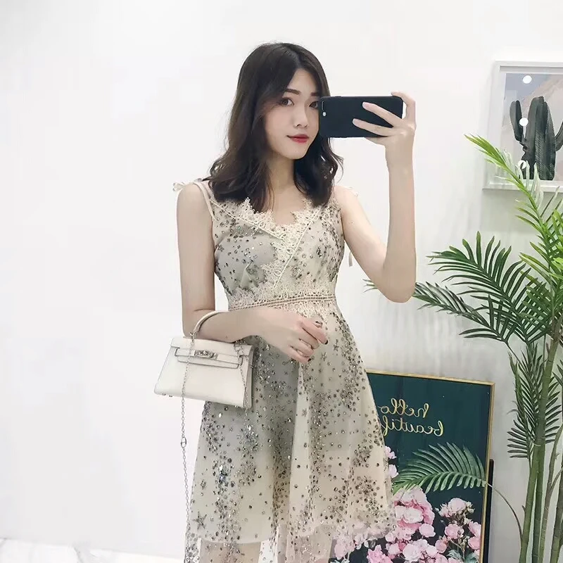 2018 beautiful African Lace Fabric French Net Embroidery Sequins Tulle Lace Fabric For Nigerian Party Dress rfse151
2018 beautiful African Lace Fabric French Net Embroidery Sequins Tulle Lace Fabric For Nigerian Party Dress rfse151