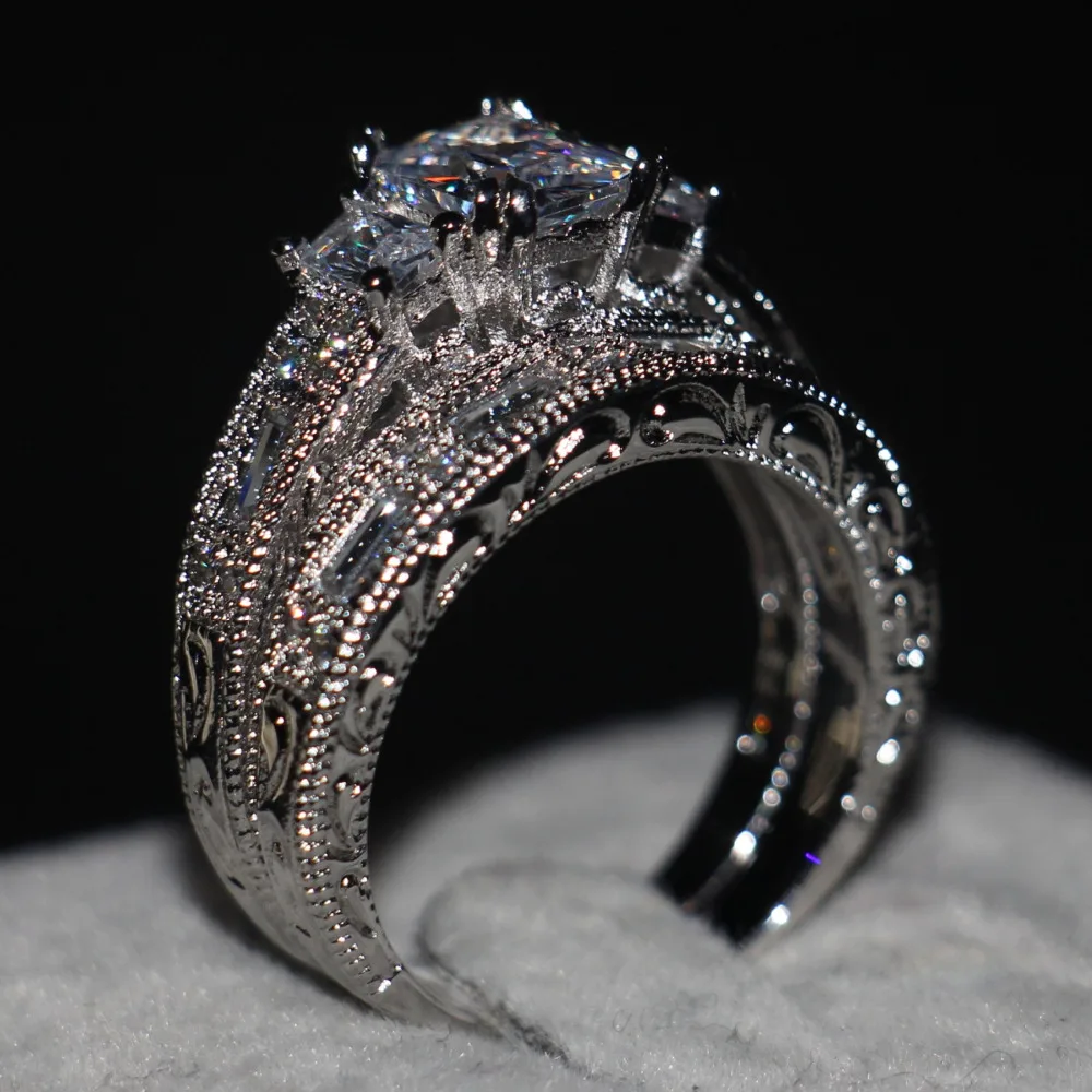 New Vintage Women Men Jewelry ring Princess cut 3ct 5A Zircon Cz 925 Sterling silver Engagement Wedding Band Ring Gift
New Vintage Women Men Jewelry ring Princess cut 3ct 5A Zircon Cz 925 Sterling silver Engagement Wedding Band Ring Gift