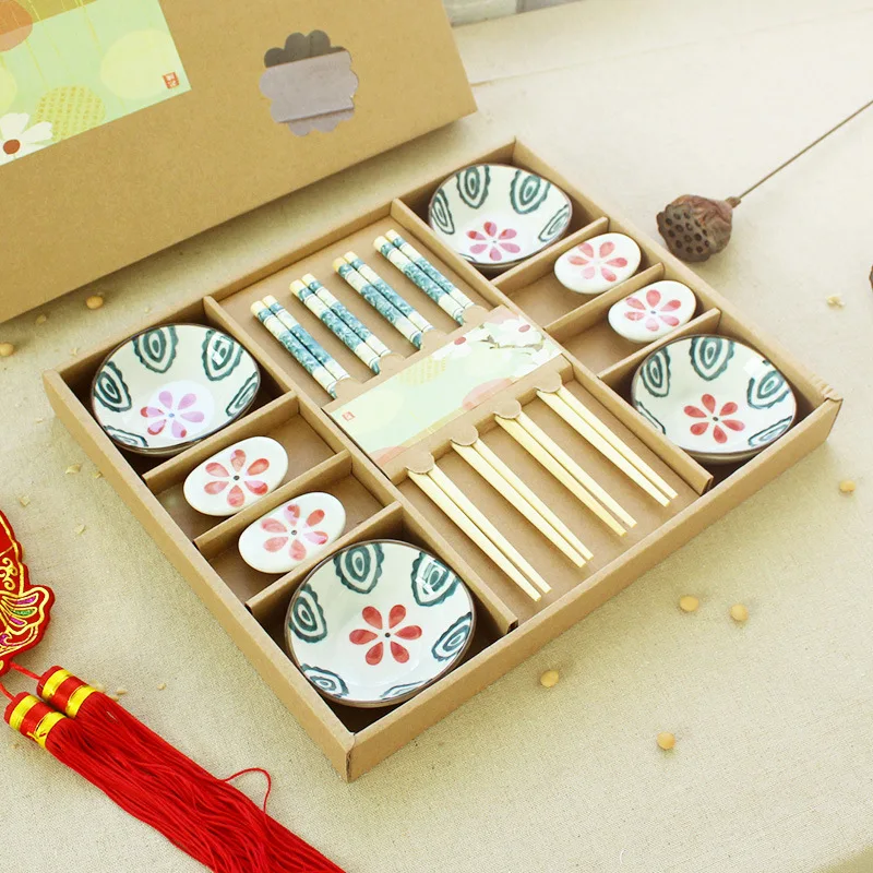 Japanese shredded sushi dish tableware gift box set shredded flower hand-painted chopsticks seasoning dish chopsticks rack
Japanese shredded sushi dish tableware gift box set shredded flower hand-painted chopsticks seasoning dish chopsticks rack