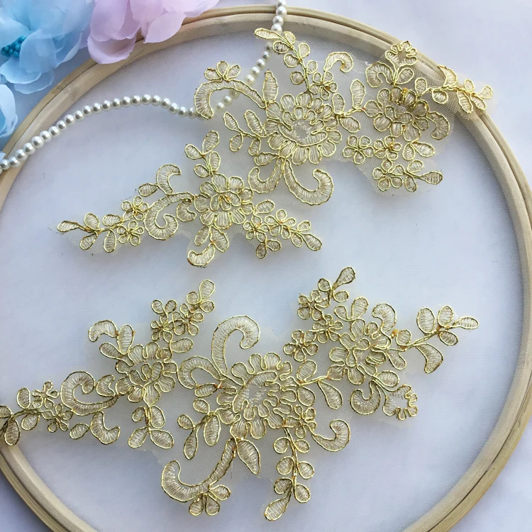 10 Pieces gold lace patches flowers embroidery sewing on for women dress 2018 NEW delicate bone wire cording lace applique nice!
10 Pieces gold lace patches flowers embroidery sewing on for women dress 2018 NEW delicate bone wire cording lace applique nice!