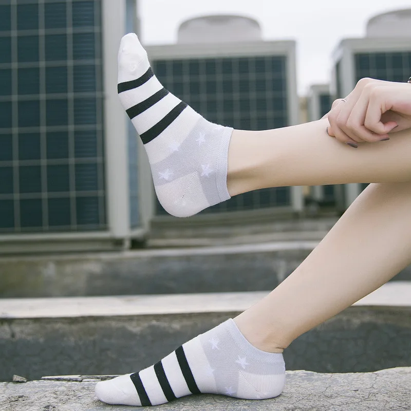 Korean white socks fan pictures