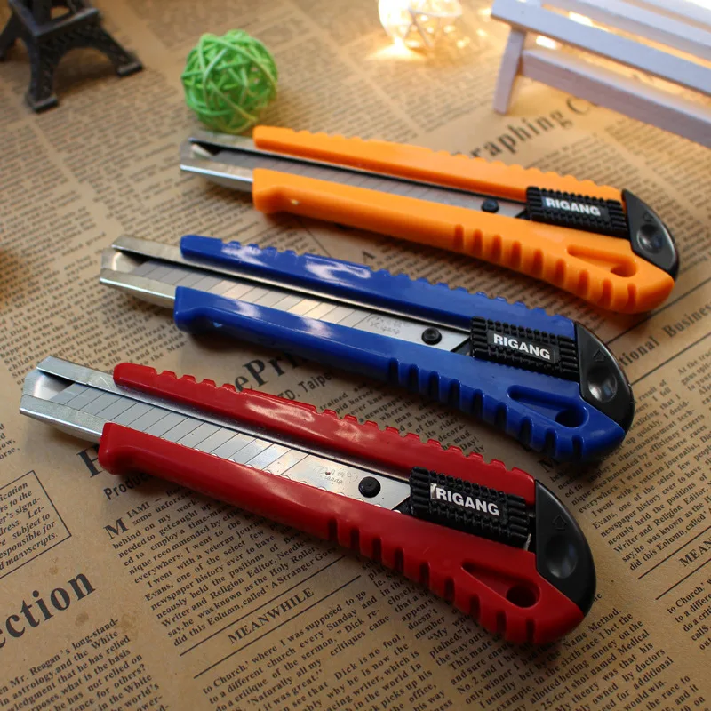 High quality 1 Pcs Utility Cutter Snap Off Retractable Razor Auto Locked Blade Knife Tool Supplies
High quality 1 Pcs Utility Cutter Snap Off Retractable Razor Auto Locked Blade Knife Tool Supplies