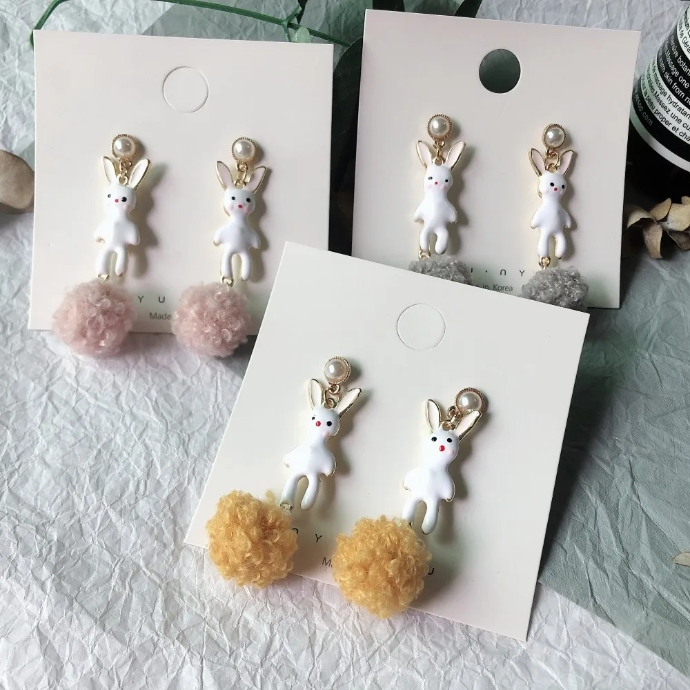 New Fashion Cute Animal Rabbit Earrings Women Trendy Enamel Statement Lambswool Ball Earrings Free Shipping
New Fashion Cute Animal Rabbit Earrings Women Trendy Enamel Statement Lambswool Ball Earrings Free Shipping