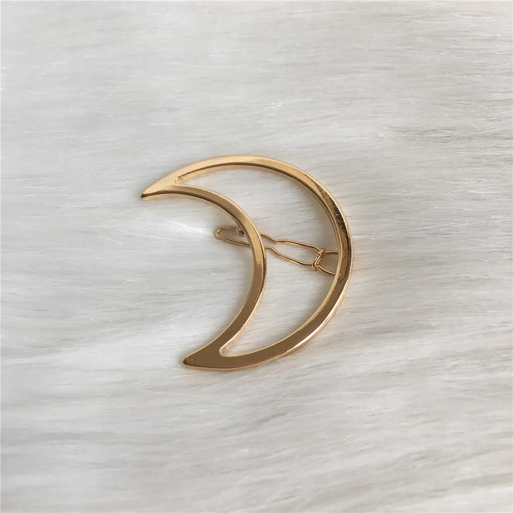 CASUAL WOMEN HAIR WEAR GOLD COLOR PLATING RIBBON MOON CIRCLE HAIR WEAR FOR WOMEN GIRL
CASUAL WOMEN HAIR WEAR GOLD COLOR PLATING RIBBON MOON CIRCLE HAIR WEAR FOR WOMEN GIRL