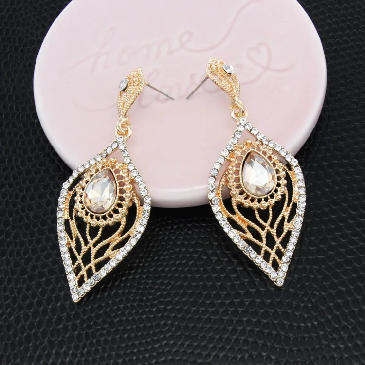 OCERIO Gold Leaf Earrings for Women Hollow Gold Crystal Wedding Earrings Fashion Wedding Jewelry ers-h58
OCERIO Gold Leaf Earrings for Women Hollow Gold Crystal Wedding Earrings Fashion Wedding Jewelry ers-h58