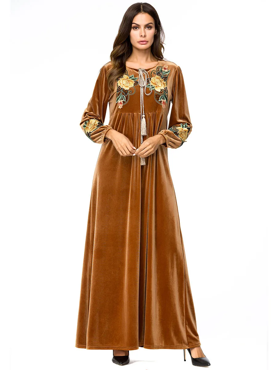 Elegant Embroidery Velvet Floral Swing Full Dress Tassels Long Robe Gowns Muslim Kimono Autumn Winter Ramadan Islamic Clothing
Elegant Embroidery Velvet Floral Swing Full Dress Tassels Long Robe Gowns Muslim Kimono Autumn Winter Ramadan Islamic Clothing