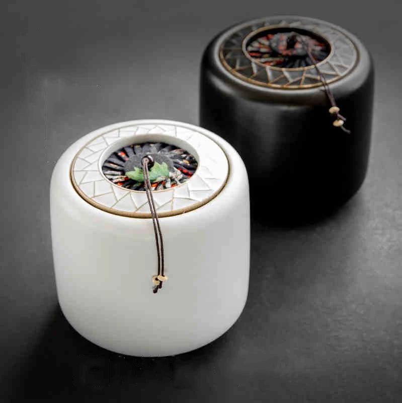 Black and White Glaze pottery seasoning spice Sauce Jar Tea Box tea Canister Porcelain candy jar ceramic sealed tank tea caddy
Black and White Glaze pottery seasoning spice Sauce Jar Tea Box tea Canister Porcelain candy jar ceramic sealed tank tea caddy