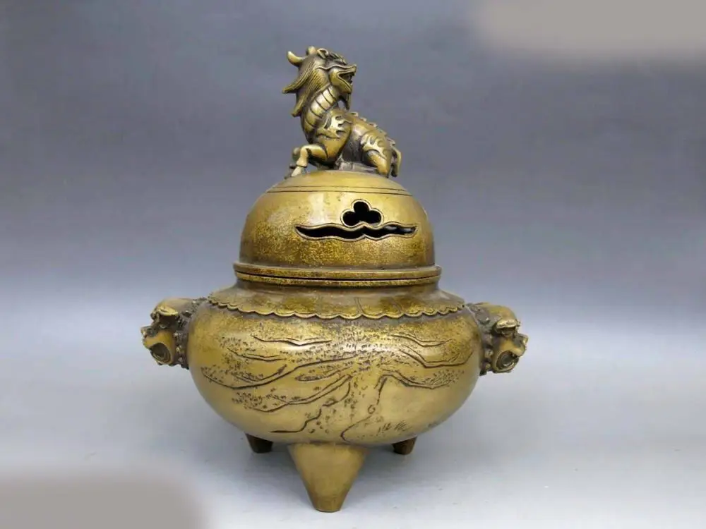 China brass copper carved pine tree Foo Dogs Lion Incense burner censer Statue (D0426)
China brass copper carved pine tree Foo Dogs Lion Incense burner censer Statue (D0426)