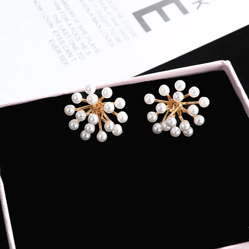 Korean Style Small Pearl Stud Earrings For Women Statement Flower Earrings Jewelry Earing oorbellen brincos pendientes mujer
Korean Style Small Pearl Stud Earrings For Women Statement Flower Earrings Jewelry Earing oorbellen brincos pendientes mujer