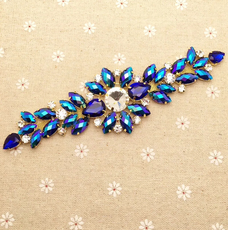 18.2*5.5cm Blue AB crystal Golden Base Flower rhinestone applique Belt For wedding evening dress Decoration sewing on Rhinestone
18.2*5.5cm Blue AB crystal Golden Base Flower rhinestone applique Belt For wedding evening dress Decoration sewing on Rhinestone