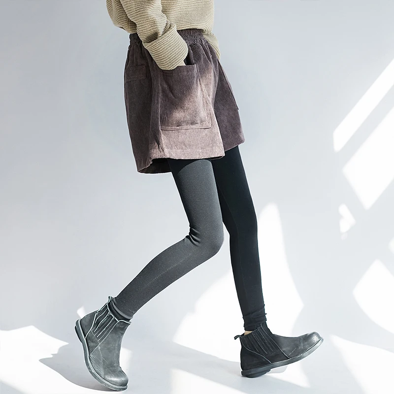 Фото Women Corduroy Harem Shorts Female Autumn Winter Loose Wide Leg Short Plus Size Korean Solid Fashionable Boot | Женская одежда