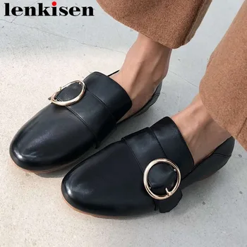Lenkisen 2019 streetwear fashion runway solid genuine leather metal decoration low heels square toe slip on pregnant pumps L7f2
Lenkisen 2019 streetwear fashion runway solid genuine leather metal decoration low heels square toe slip on pregnant pumps L7f2