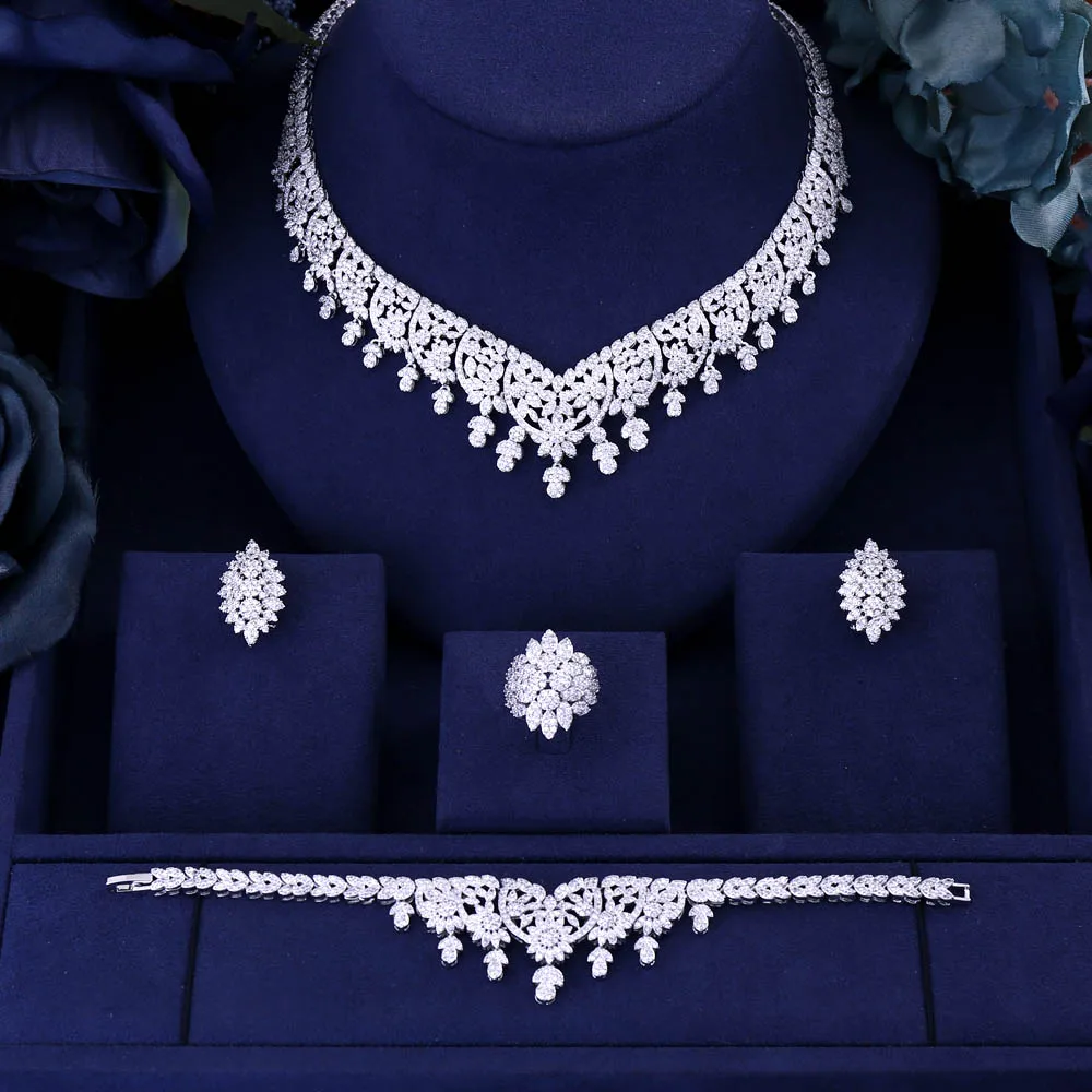 Accking Fashion African 4pcs Bridal Jewelry Sets New Fashion Dubai Full Jewelry Set For Women Wedding Party Accessories Design
Accking Fashion African 4pcs Bridal Jewelry Sets New Fashion Dubai Full Jewelry Set For Women Wedding Party Accessories Design