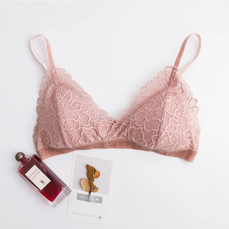Nature Silk Pink Lace Bra Female Sexy Slim No Rims French Style Ultrathin Small Chest Bra Velvet belt Romantic Elegant Underwear
Nature Silk Pink Lace Bra Female Sexy Slim No Rims French Style Ultrathin Small Chest Bra Velvet belt Romantic Elegant Underwear