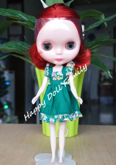 Blyth doll, nude Blyth doll of 2008 version, color of eyechip is random, orange red in brown hair,
Blyth doll, nude Blyth doll of 2008 version, color of eyechip is random, orange red in brown hair,