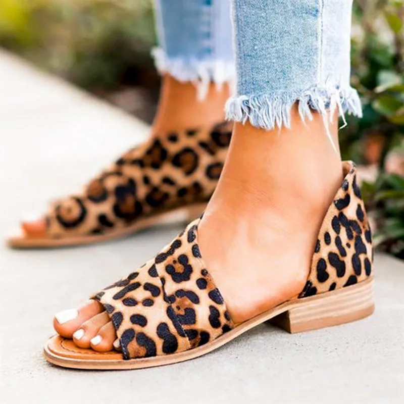SLHJC Women Summer Low Heel Sandals Leather Shoes Wide Peep Toe Slip On Plus Size Leopard Square Heels Pumps Shoes
SLHJC Women Summer Low Heel Sandals Leather Shoes Wide Peep Toe Slip On Plus Size Leopard Square Heels Pumps Shoes