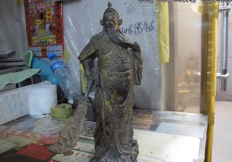 13 Chinese classical bronze copper gild Guangon Guan Gong warrior Buddha Statue
13 Chinese classical bronze copper gild Guangon Guan Gong warrior Buddha Statue