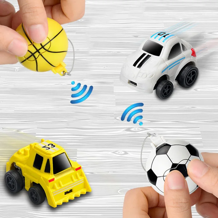 

HAPPYCOW 777-222 Mini RC Car Basketball Toy Pendant Powered By A Built-In AG13 Cell Button Intelligence Model Toys