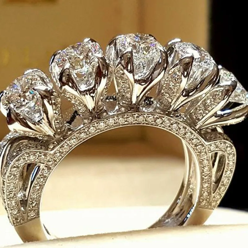 Yobest New Brand AAA Cubic Zircon Engagement Ring for Women CZ Stone Wedding Rings bijoux femme anillos mujer anel Jewelry
Yobest New Brand AAA Cubic Zircon Engagement Ring for Women CZ Stone Wedding Rings bijoux femme anillos mujer anel Jewelry