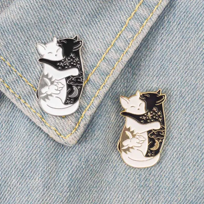 Cute Hugging Cats Brooches Badges Hard Enamel Pins Backpack Bag Hat Leather Coats Fashion Accessory Cat Jewelry For Women Men
Cute Hugging Cats Brooches Badges Hard Enamel Pins Backpack Bag Hat Leather Coats Fashion Accessory Cat Jewelry For Women Men