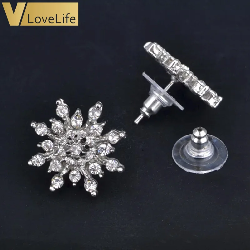 Fashion Crystal Snowflake Earrings Glittering Rhinestone Christmas Gift Ear Earrings Xmas Decoration Jewelry Female Accessories
Fashion Crystal Snowflake Earrings Glittering Rhinestone Christmas Gift Ear Earrings Xmas Decoration Jewelry Female Accessories