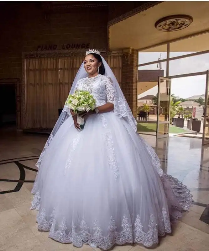 Well Design High Neckline Half Sleeves Ballgown Wedding Dresses Floor Length Lace Appliques Bride African Women Wedding Dress
Well Design High Neckline Half Sleeves Ballgown Wedding Dresses Floor Length Lace Appliques Bride African Women Wedding Dress