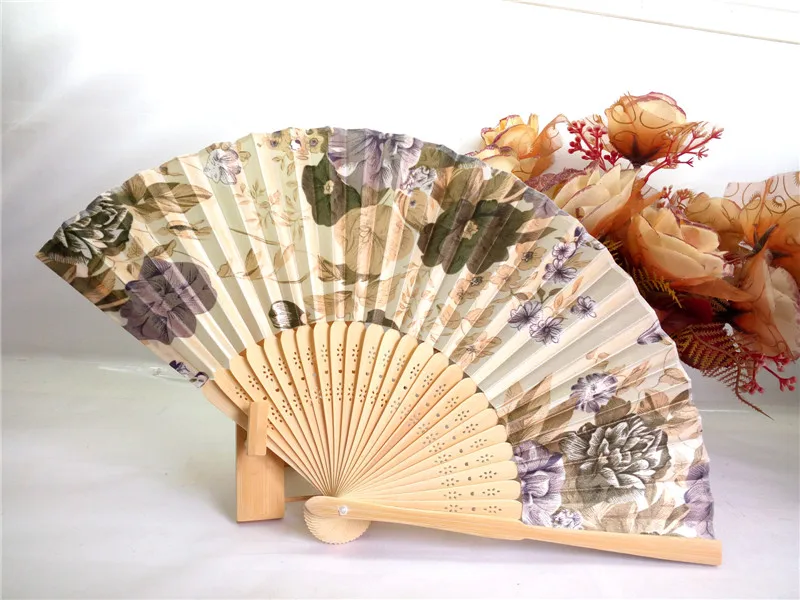 New Chinese Japanese Vintage Fancy Folding Fan Hand Wooden Lace Silk Flower Dance Fans Party Supplies For Gift
New Chinese Japanese Vintage Fancy Folding Fan Hand Wooden Lace Silk Flower Dance Fans Party Supplies For Gift