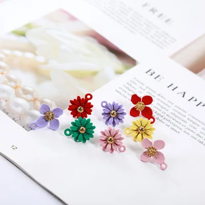 10pcs Spray-painted alloy lacquer daisy flower charms DIY earrings ornaments hand-made jewelry material self-made accessories
10pcs Spray-painted alloy lacquer daisy flower charms DIY earrings ornaments hand-made jewelry material self-made accessories